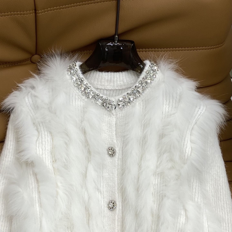 chr1st1an D10r outwear